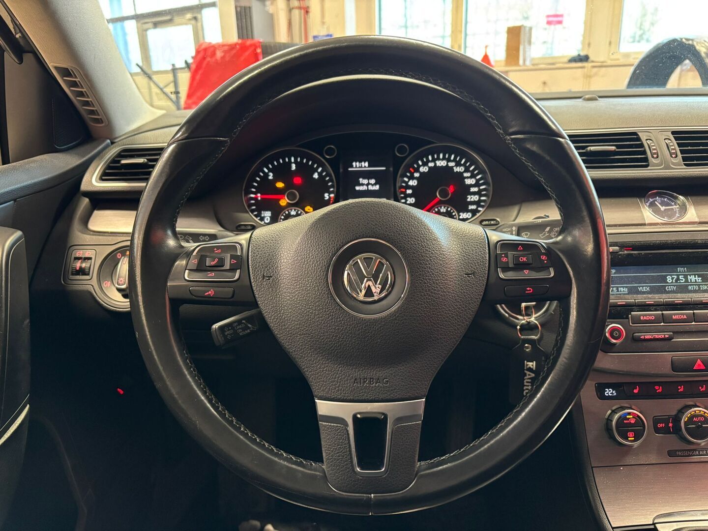 VOLKSWAGEN Passat 2014