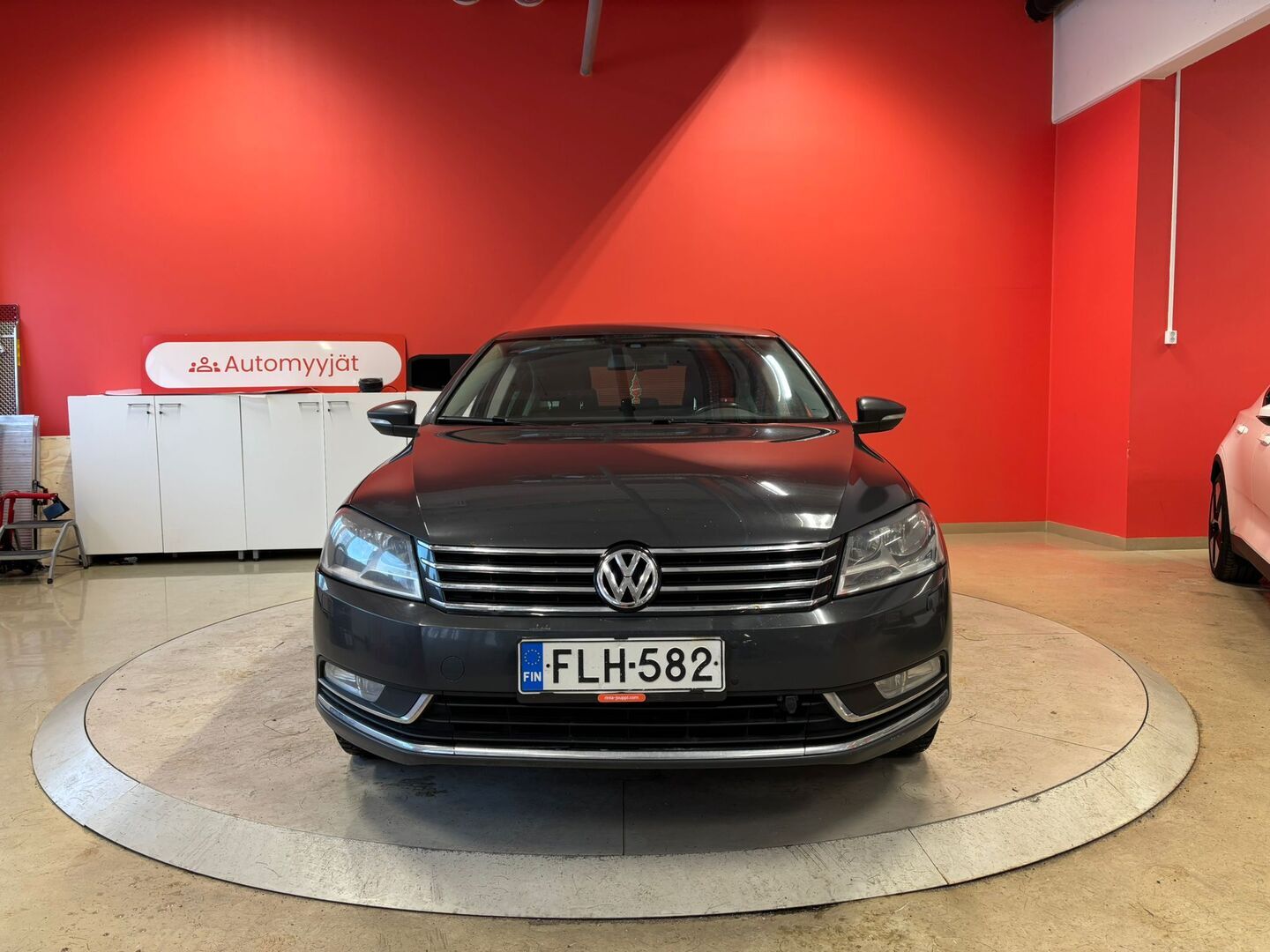 VOLKSWAGEN Passat 2014