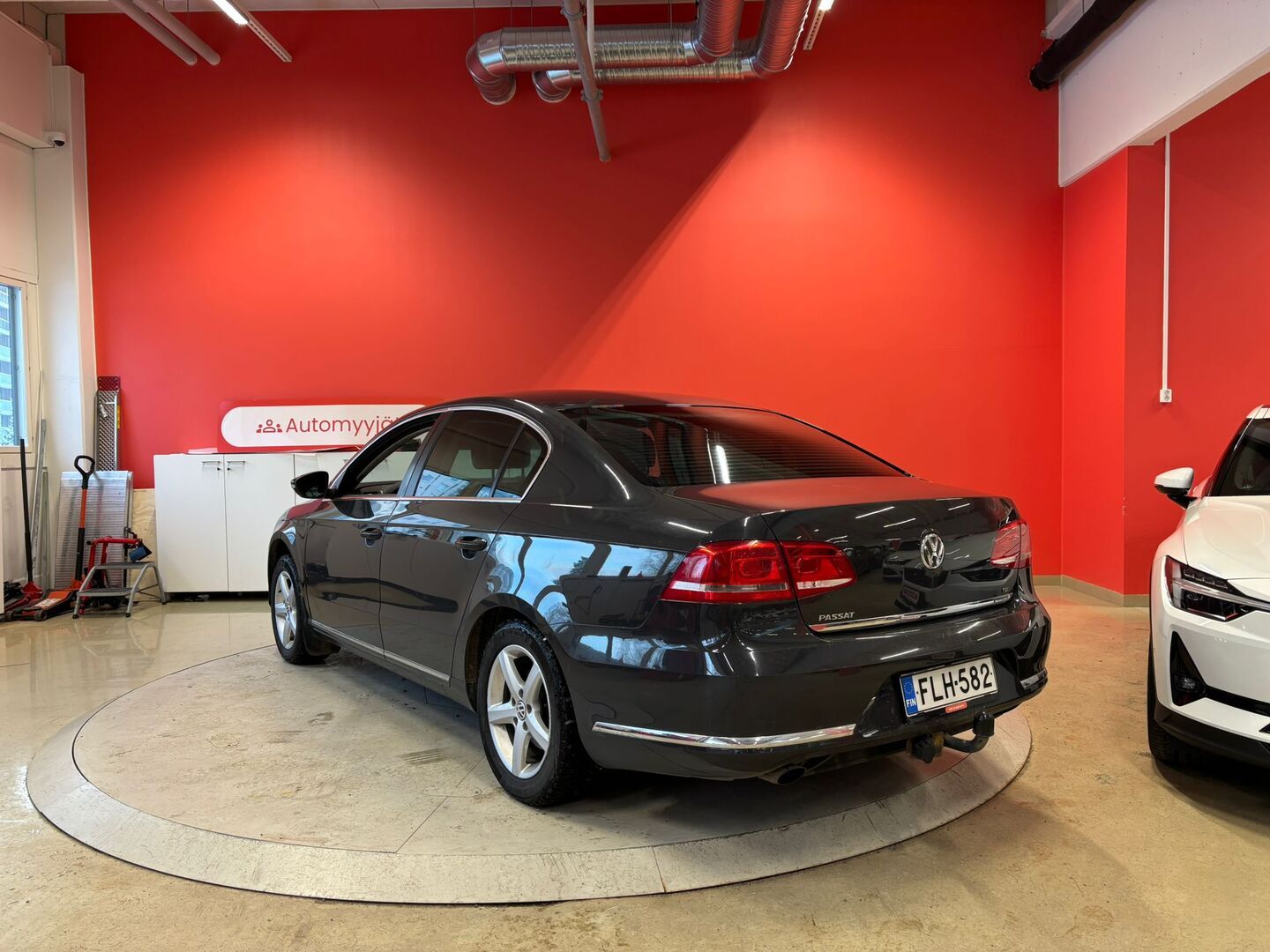 VOLKSWAGEN Passat 2014