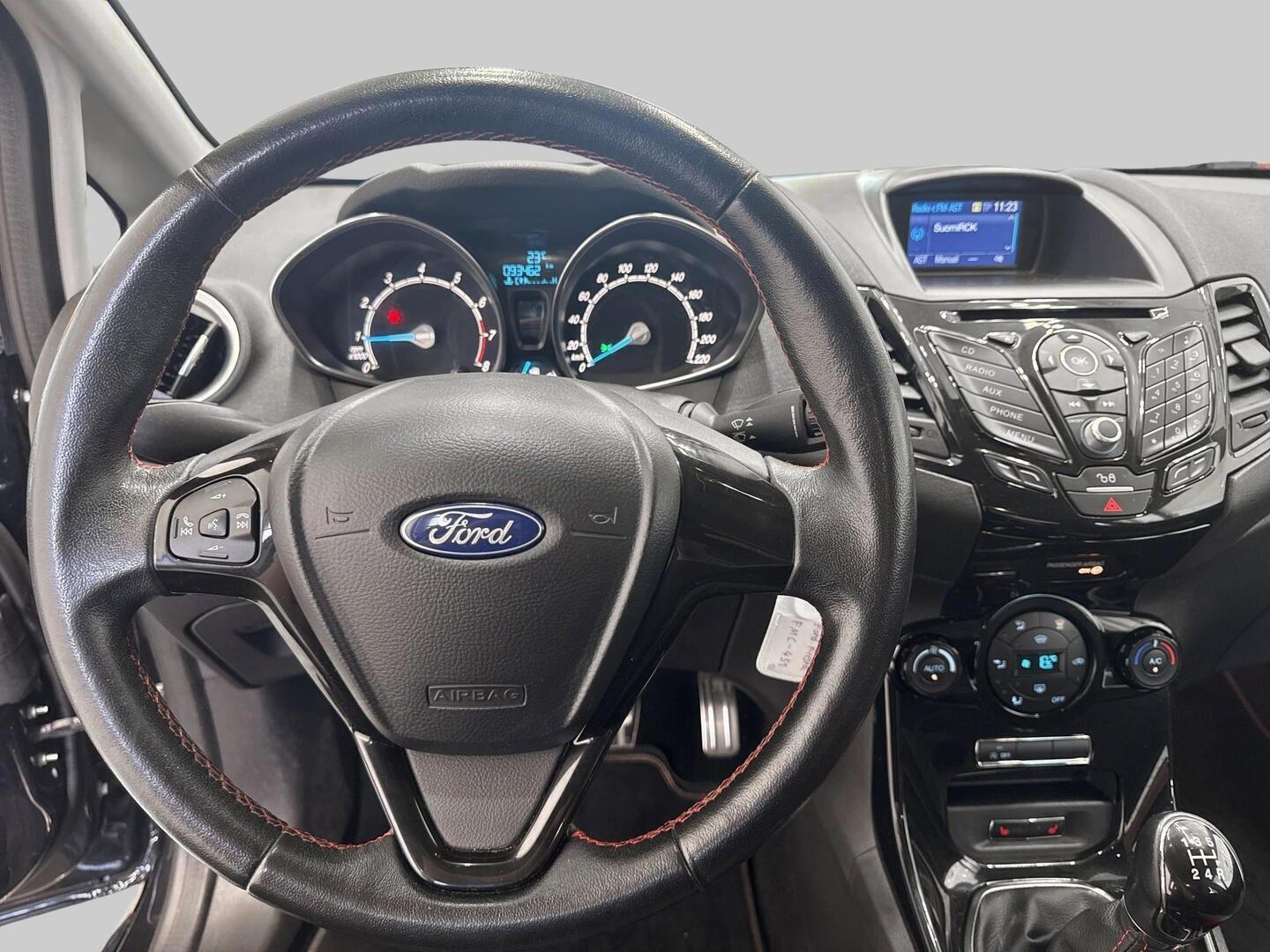 FORD Fiesta 2015