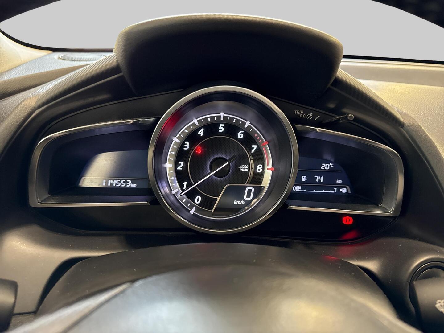 MAZDA 2 2016