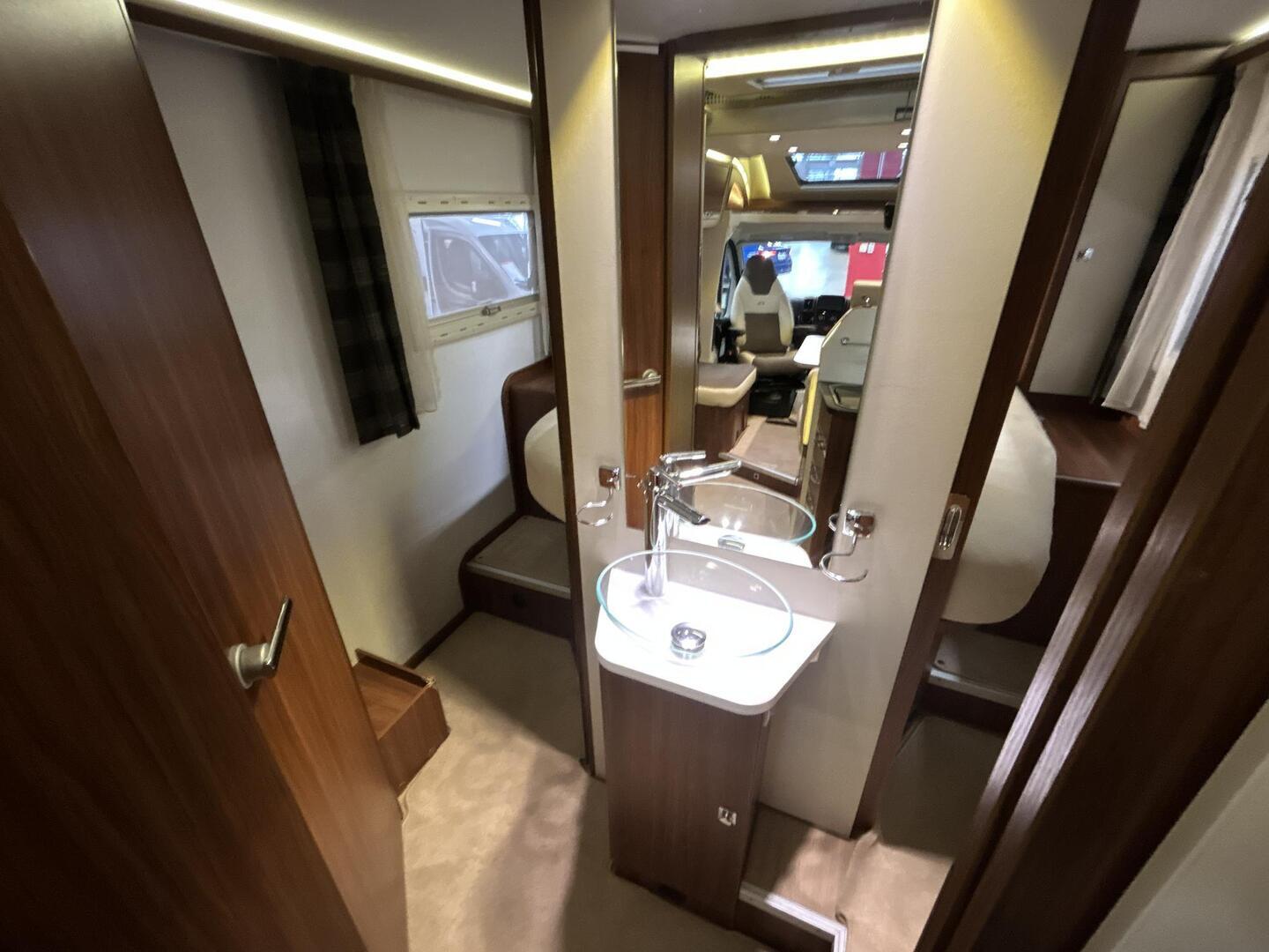 ADRIA Matrix 670SBC 2018