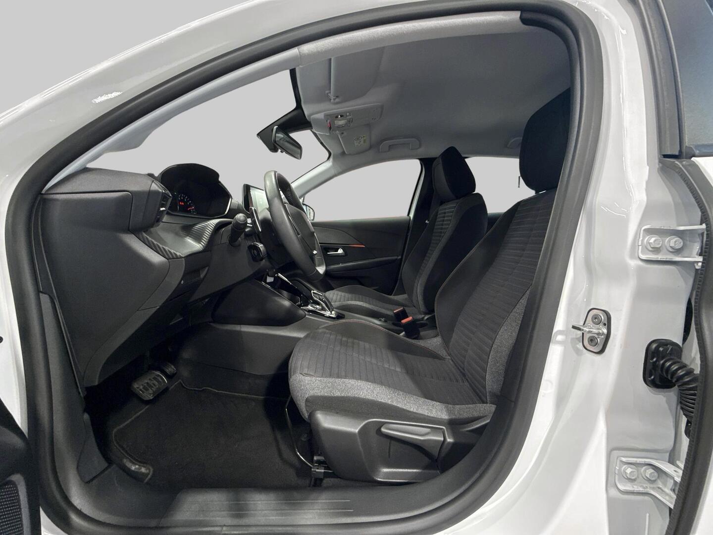 PEUGEOT 208 2022