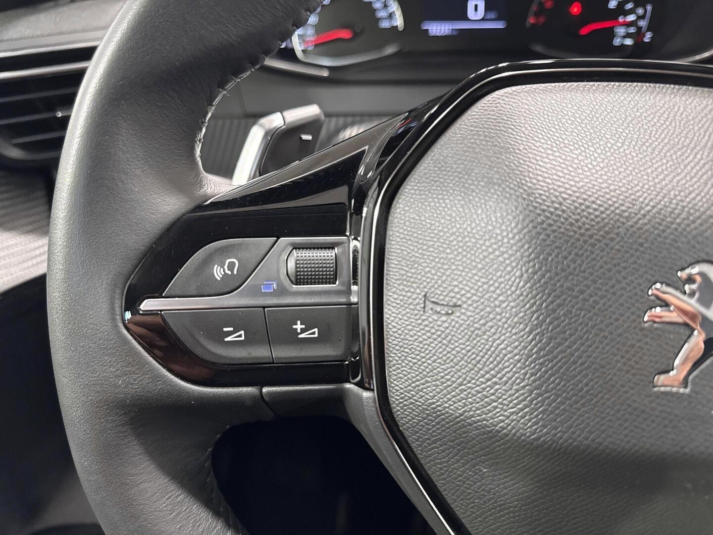 PEUGEOT 208 2022