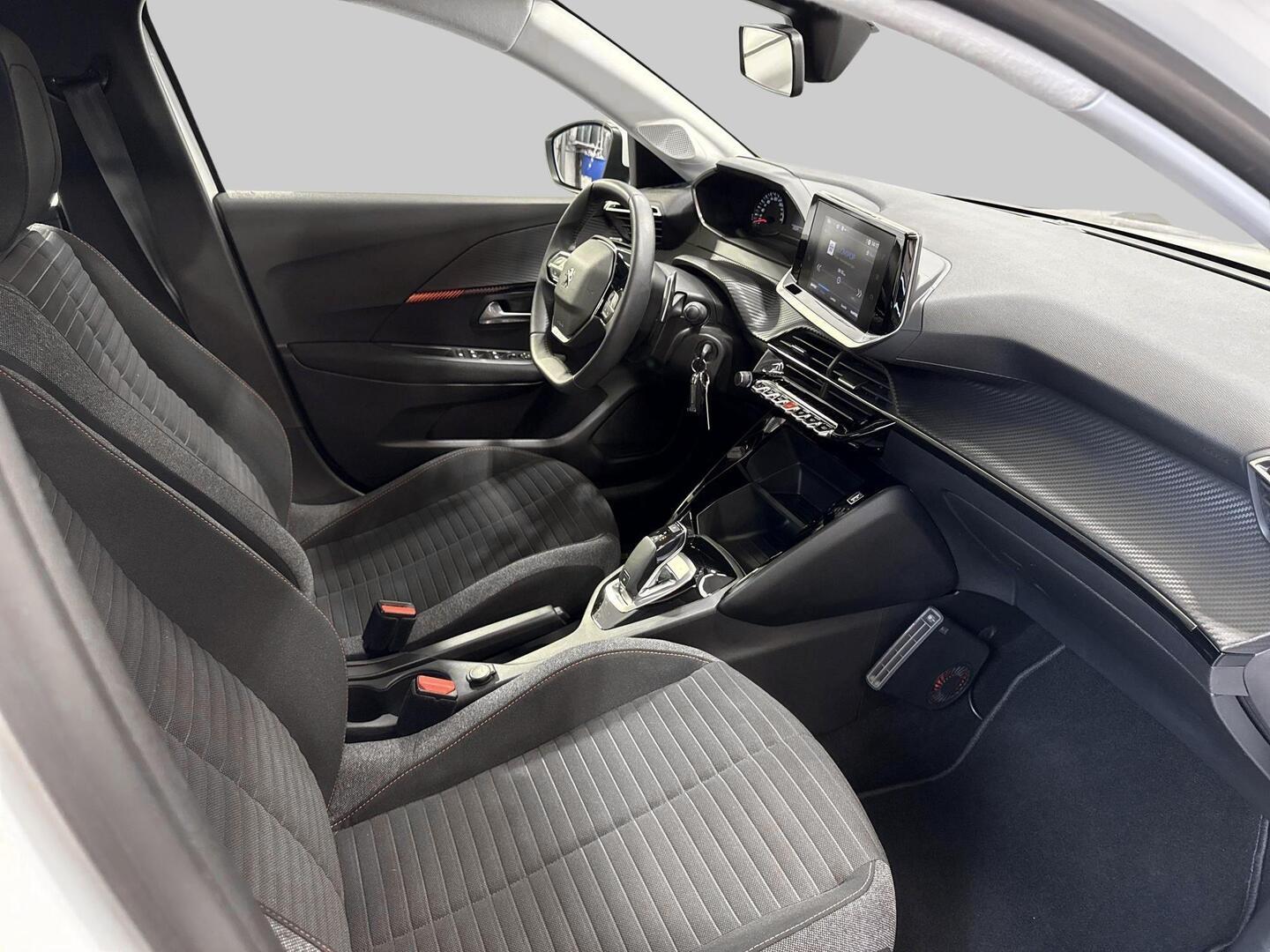 PEUGEOT 208 2022