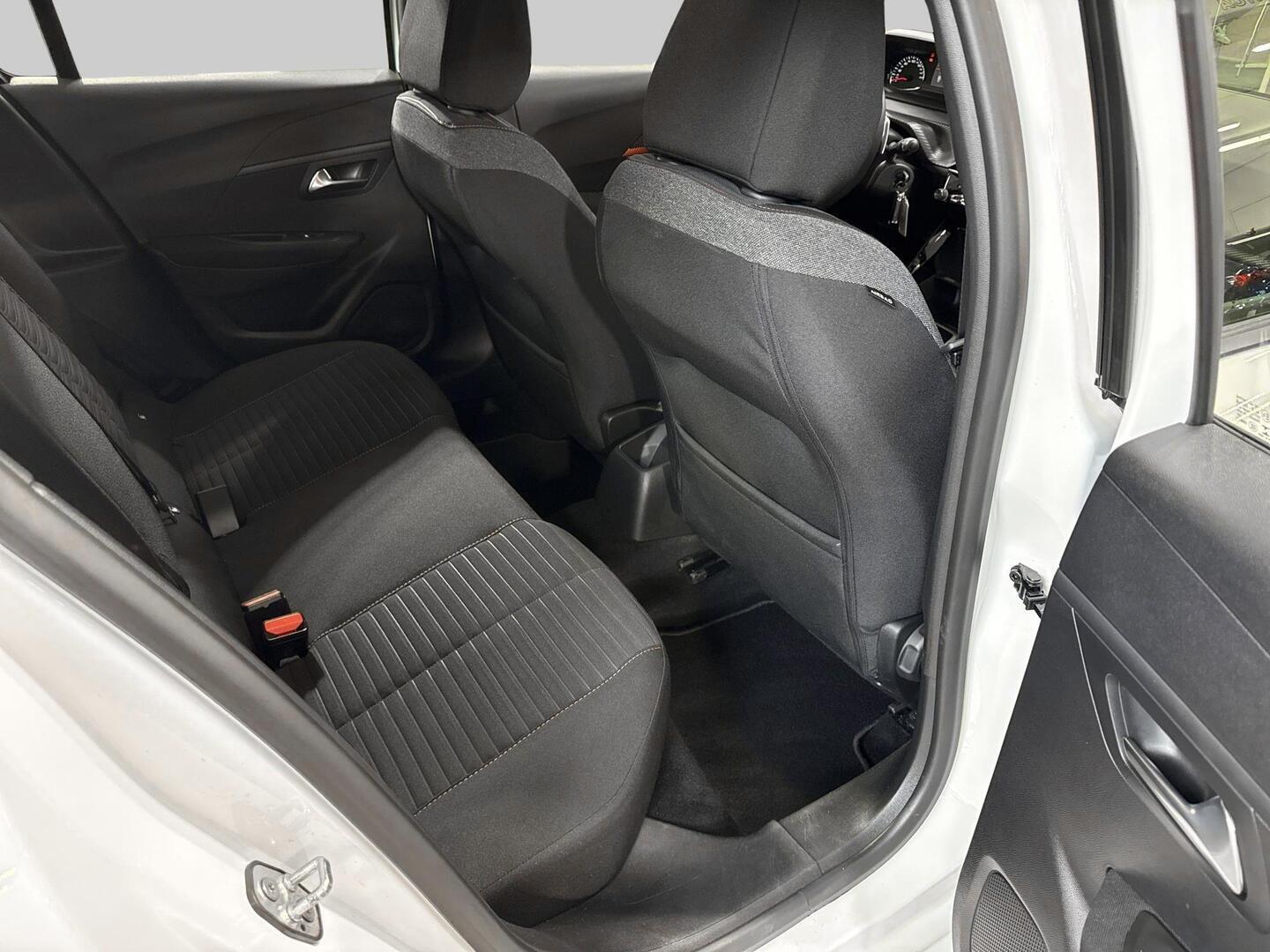 PEUGEOT 208 2022