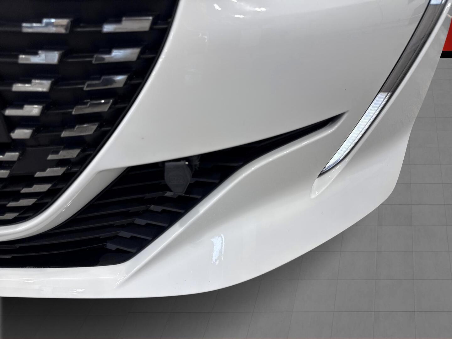 PEUGEOT 208 2022