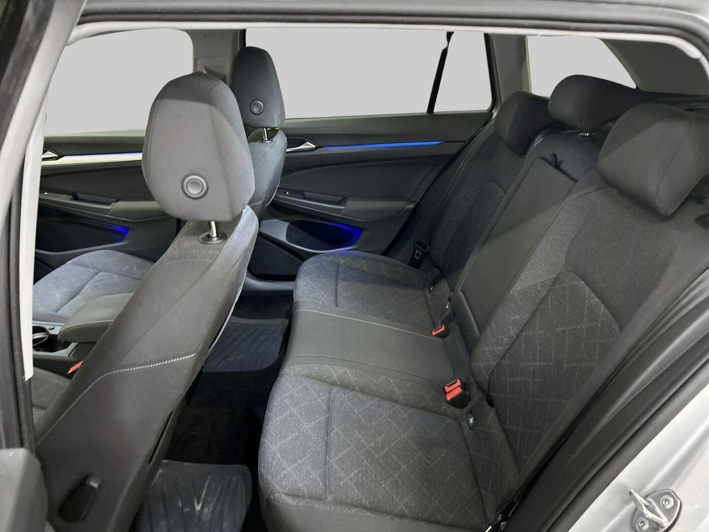 VOLKSWAGEN Golf 2021