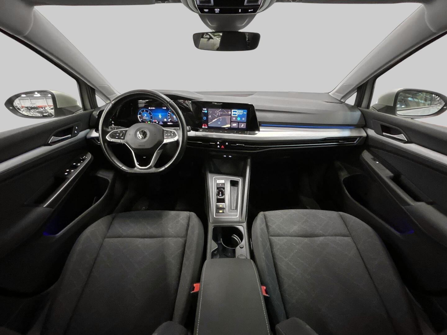 VOLKSWAGEN Golf 2021