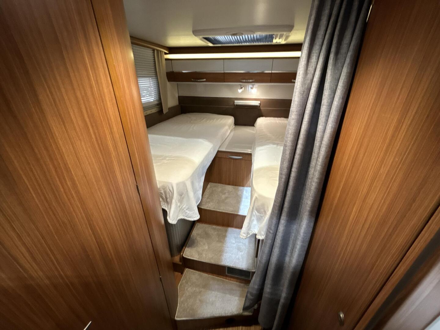 ADRIA Coral S 670SL Supreme 2010