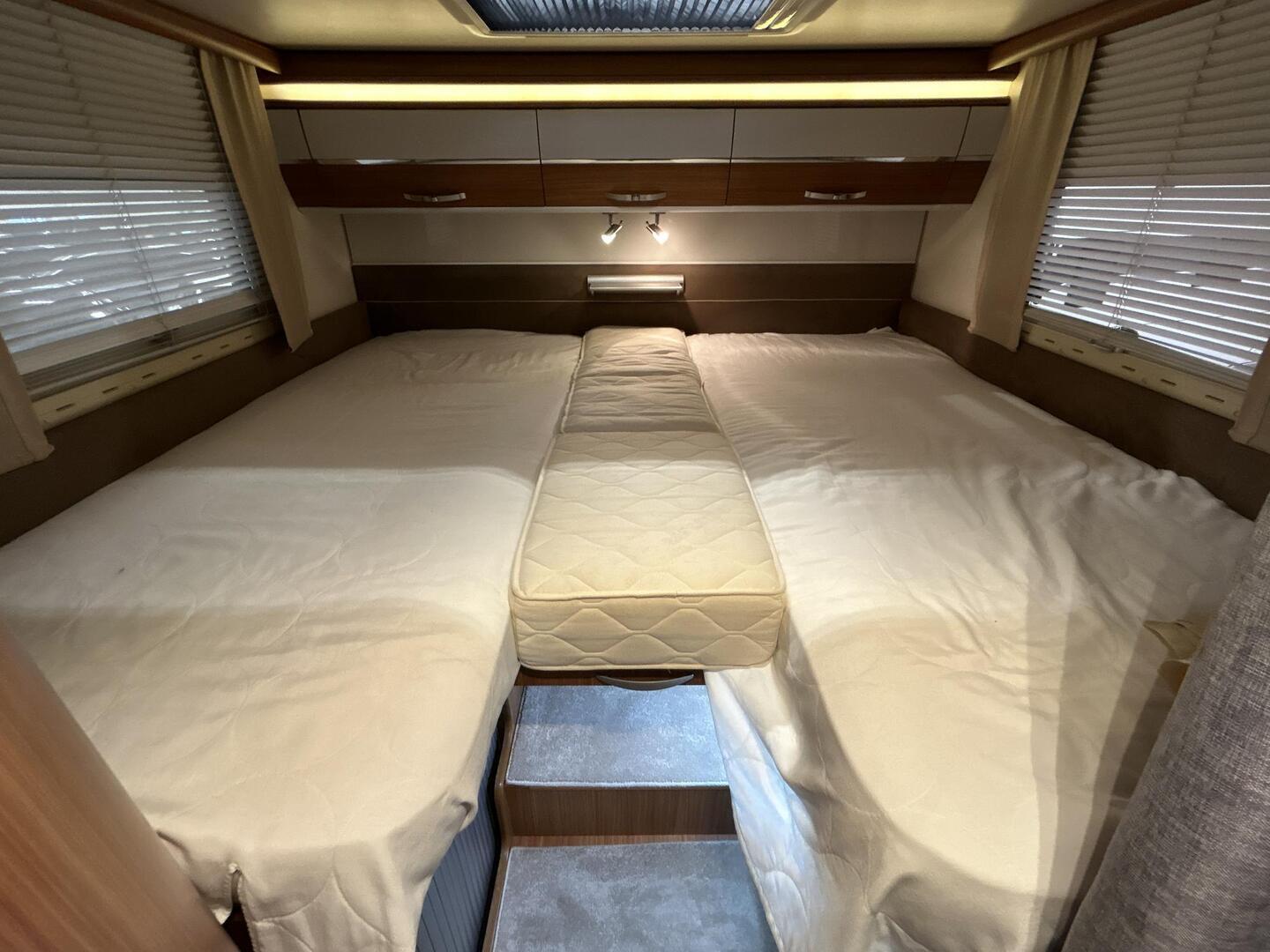 ADRIA Coral S 670SL Supreme 2010