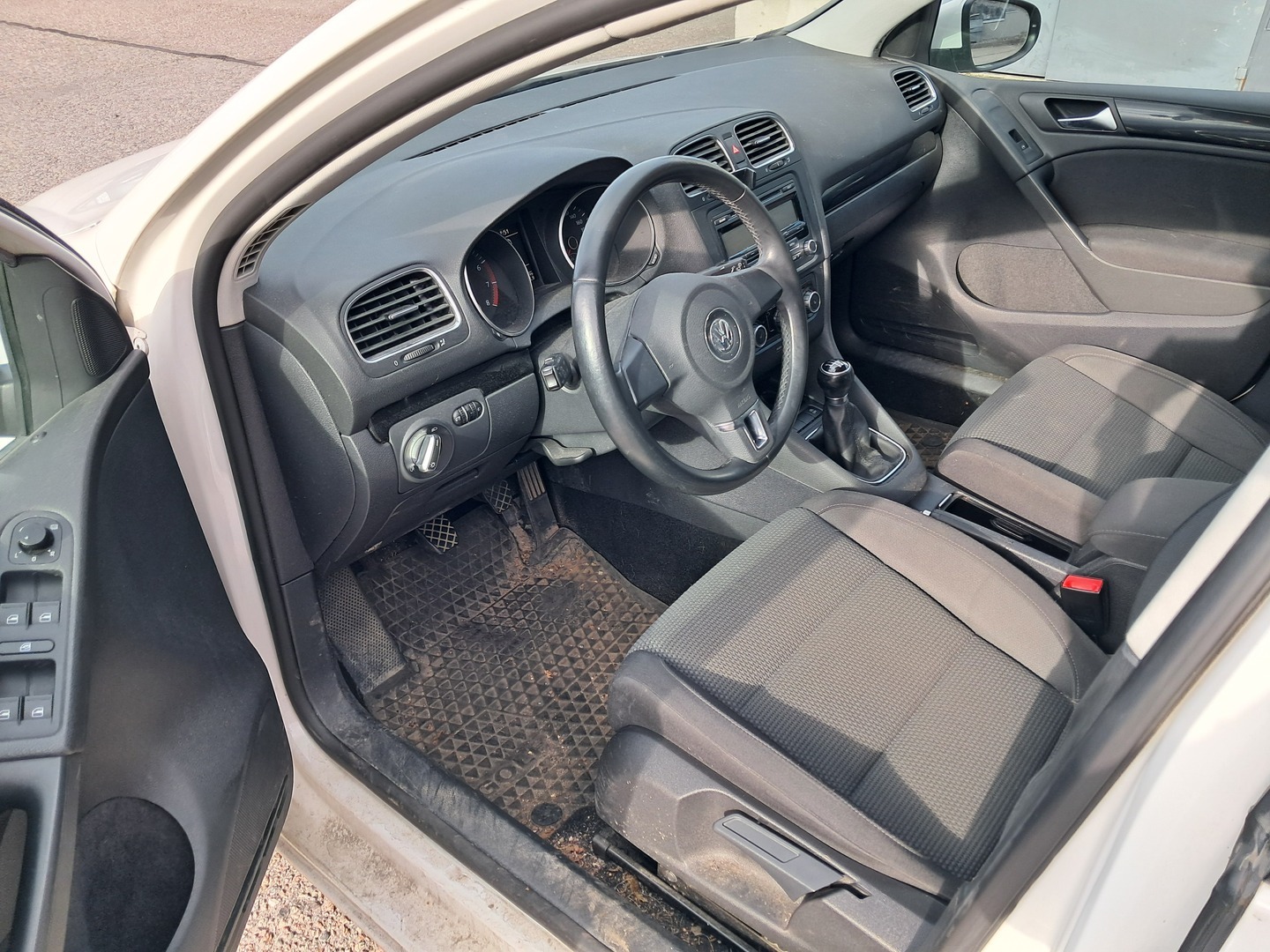 VOLKSWAGEN Golf 2010