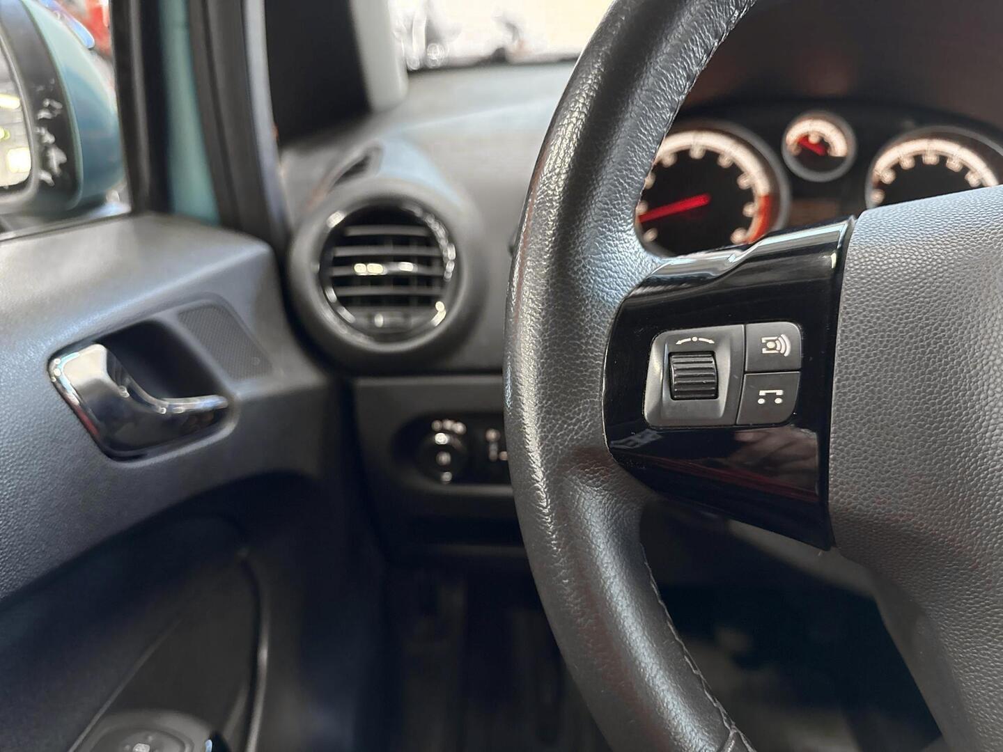 OPEL Corsa 2010