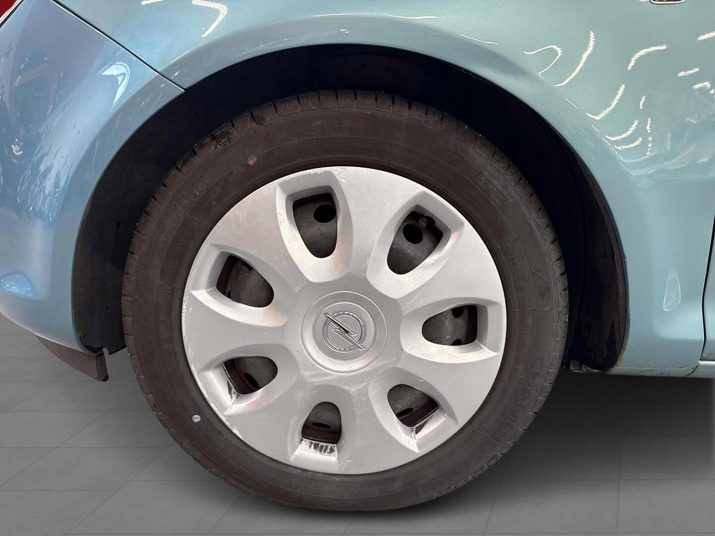 OPEL Corsa 2010