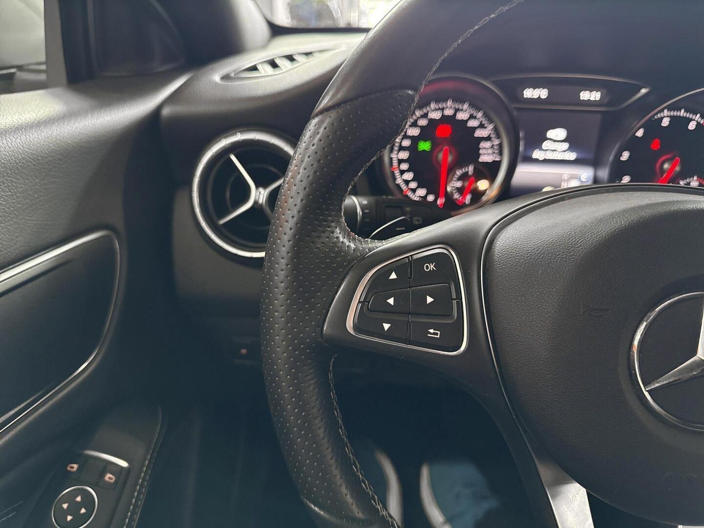 MERCEDES-BENZ CLA 2018