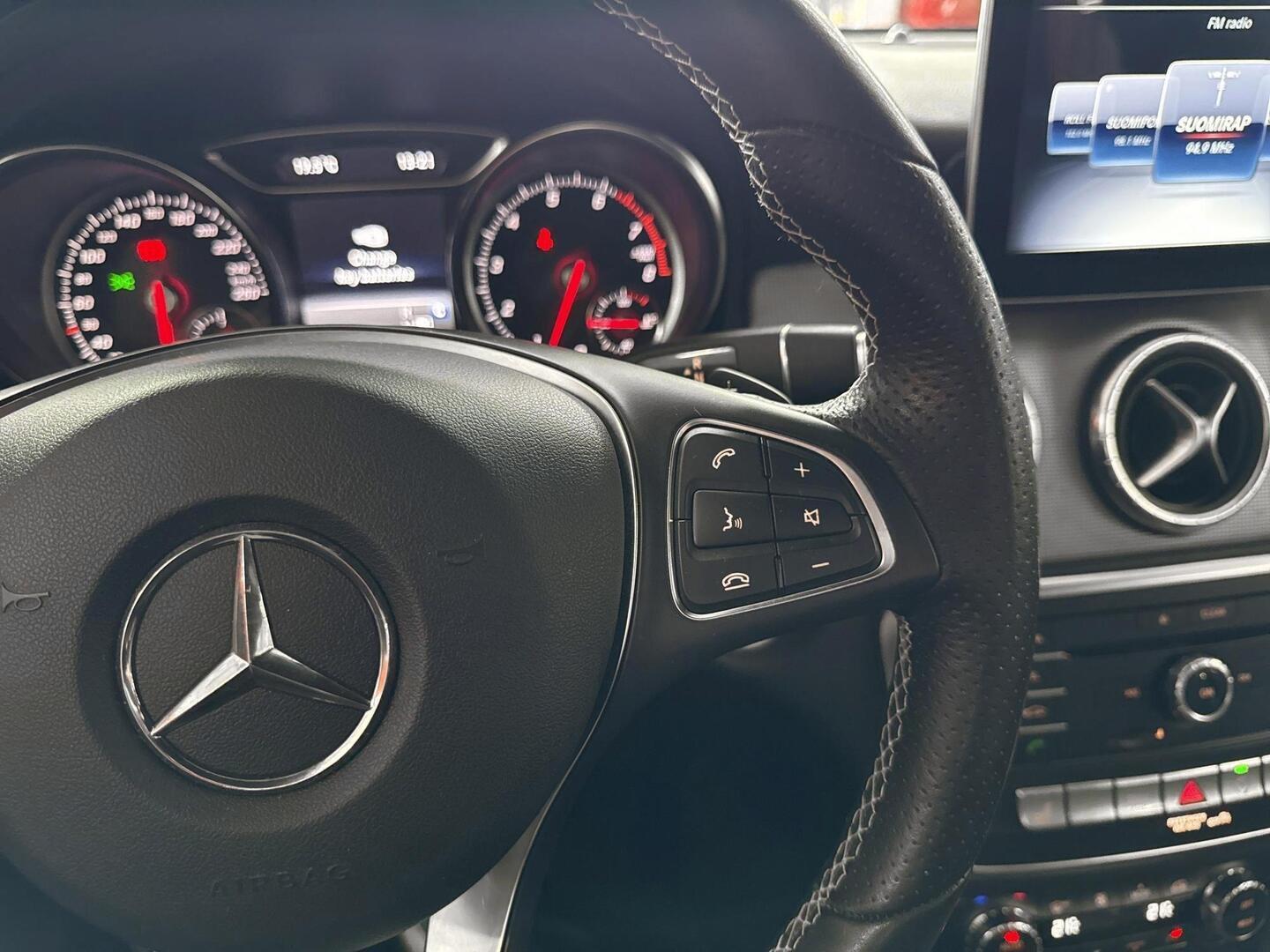 MERCEDES-BENZ CLA 2018