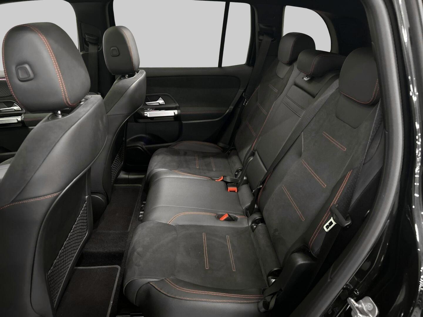 MERCEDES-BENZ EQB 2025