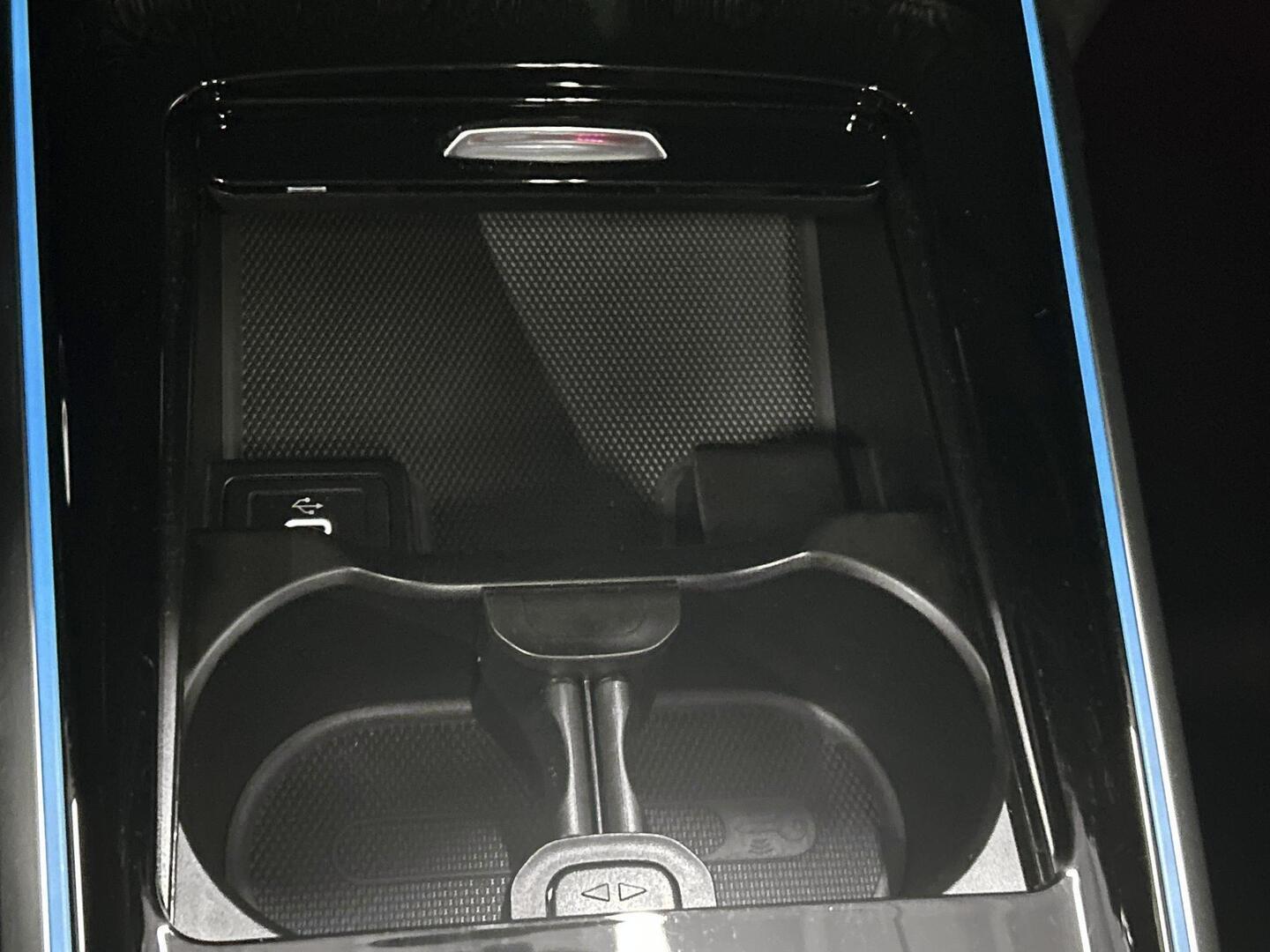 MERCEDES-BENZ EQB 2025