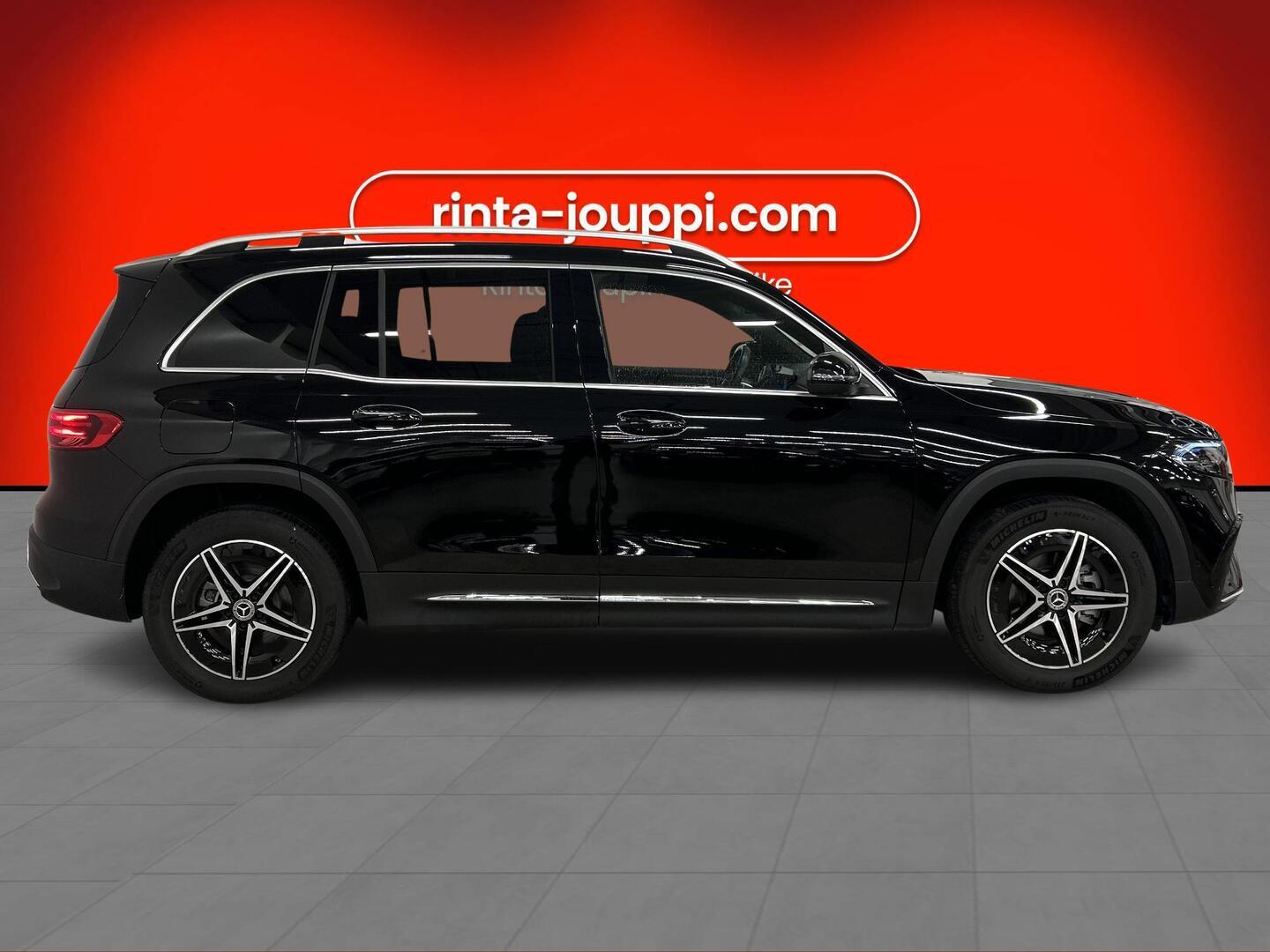 MERCEDES-BENZ EQB 2025