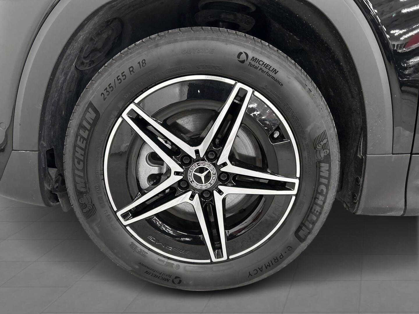 MERCEDES-BENZ EQB 2025