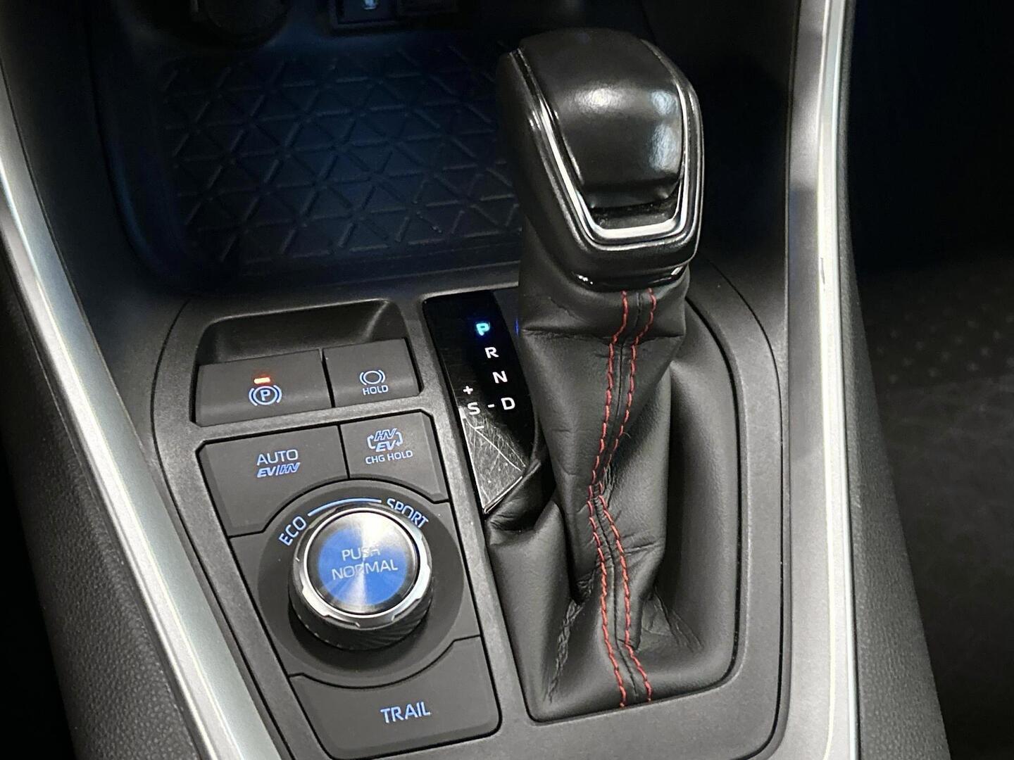 TOYOTA RAV4 Plug-in 2020