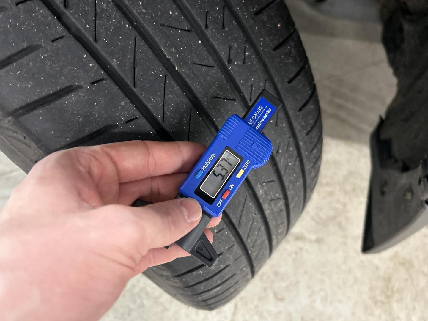 TOYOTA RAV4 Plug-in 2020