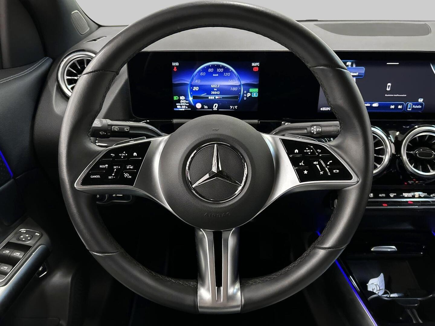 MERCEDES-BENZ EQA 2025