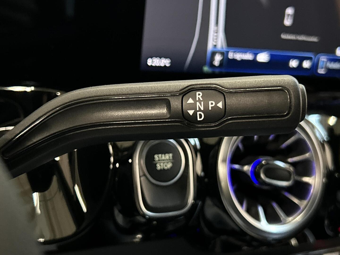 MERCEDES-BENZ EQA 2025