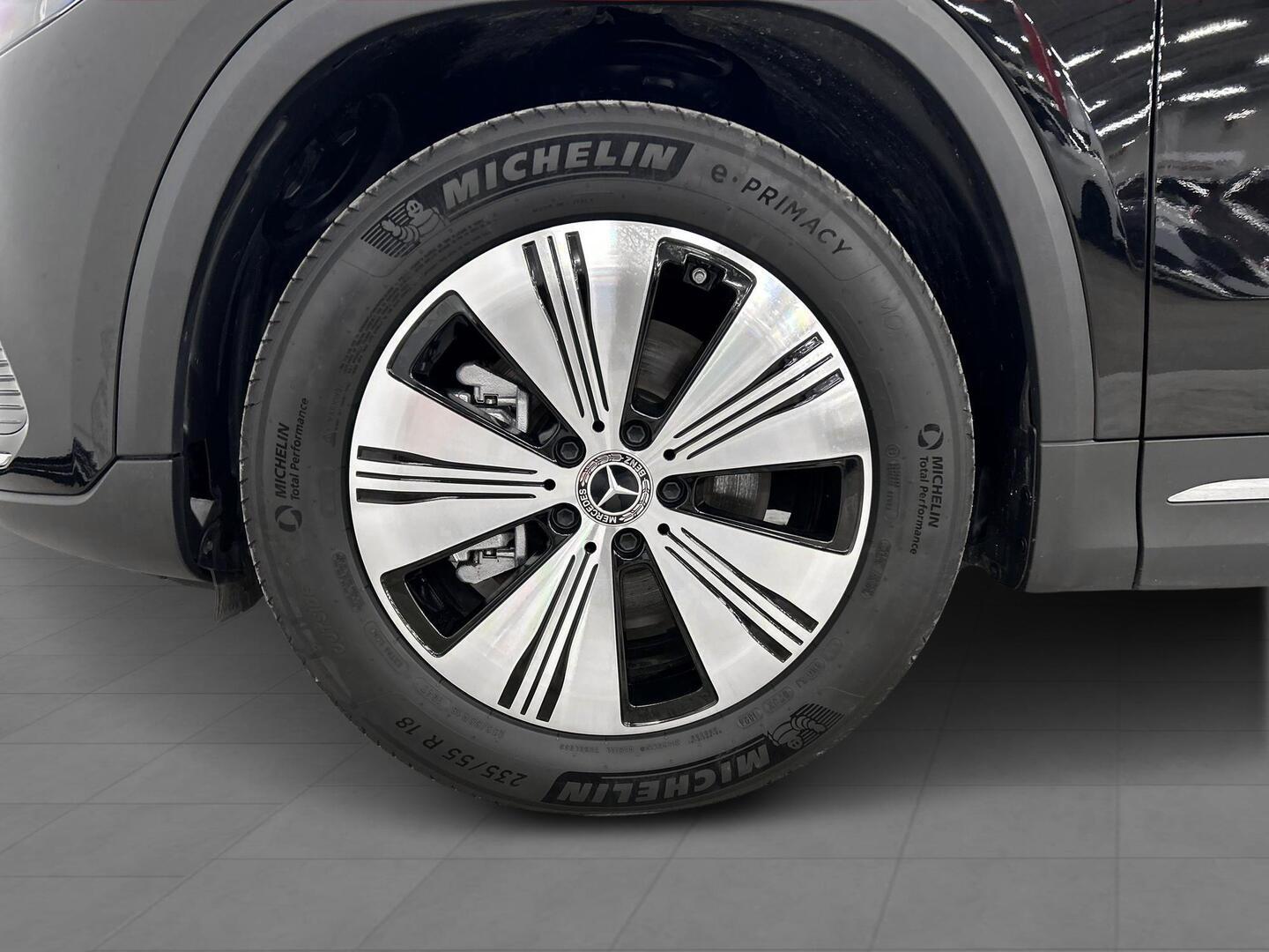 MERCEDES-BENZ EQA 2025