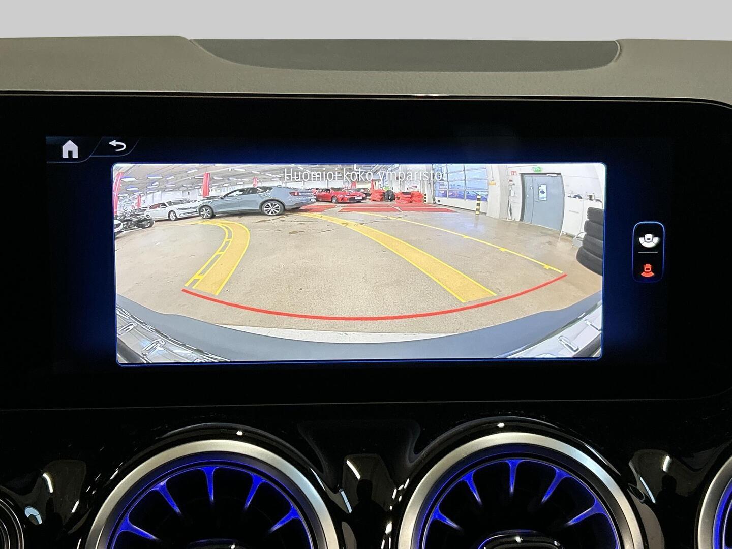 MERCEDES-BENZ EQA 2024