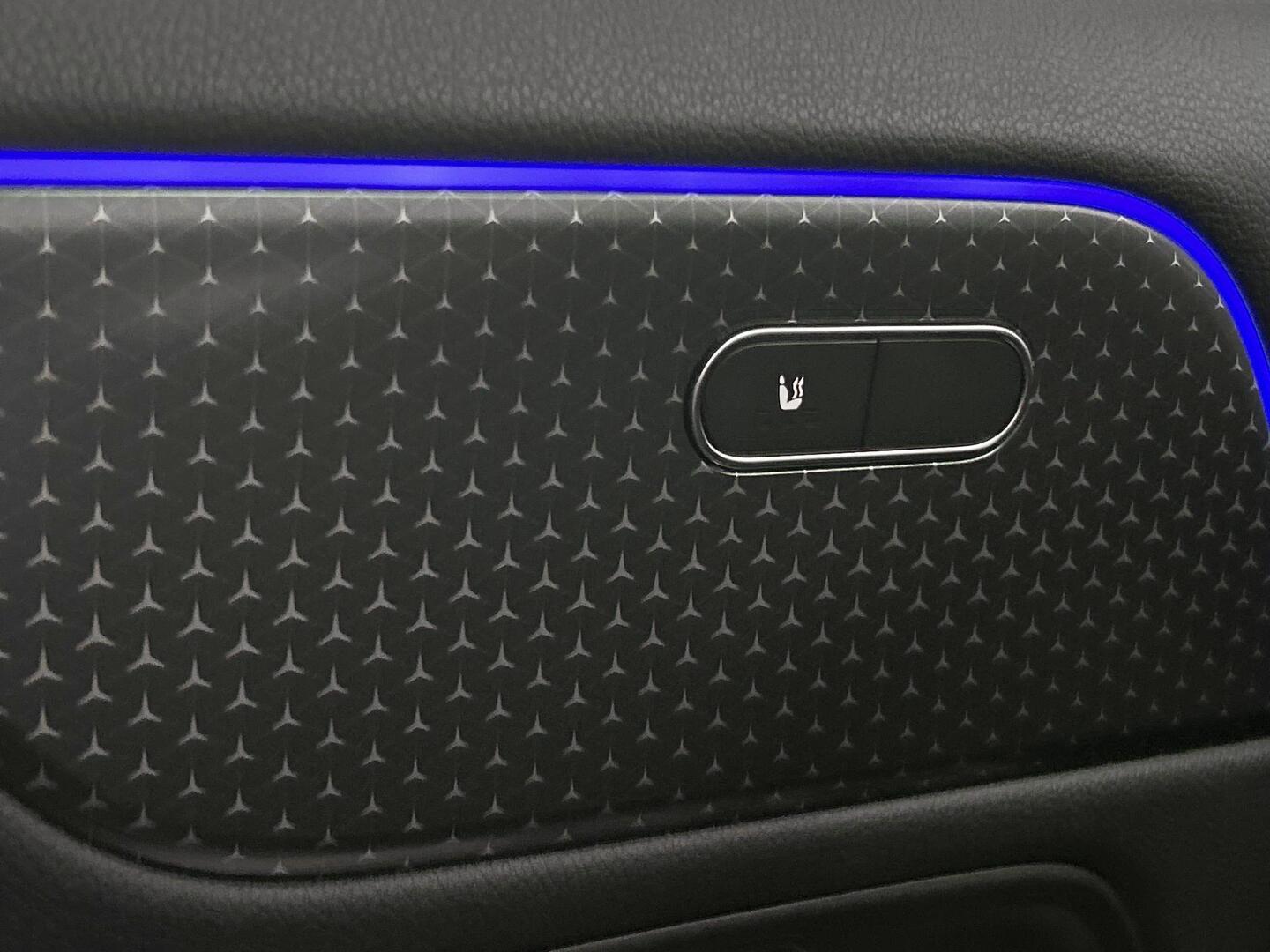 MERCEDES-BENZ EQA 2025