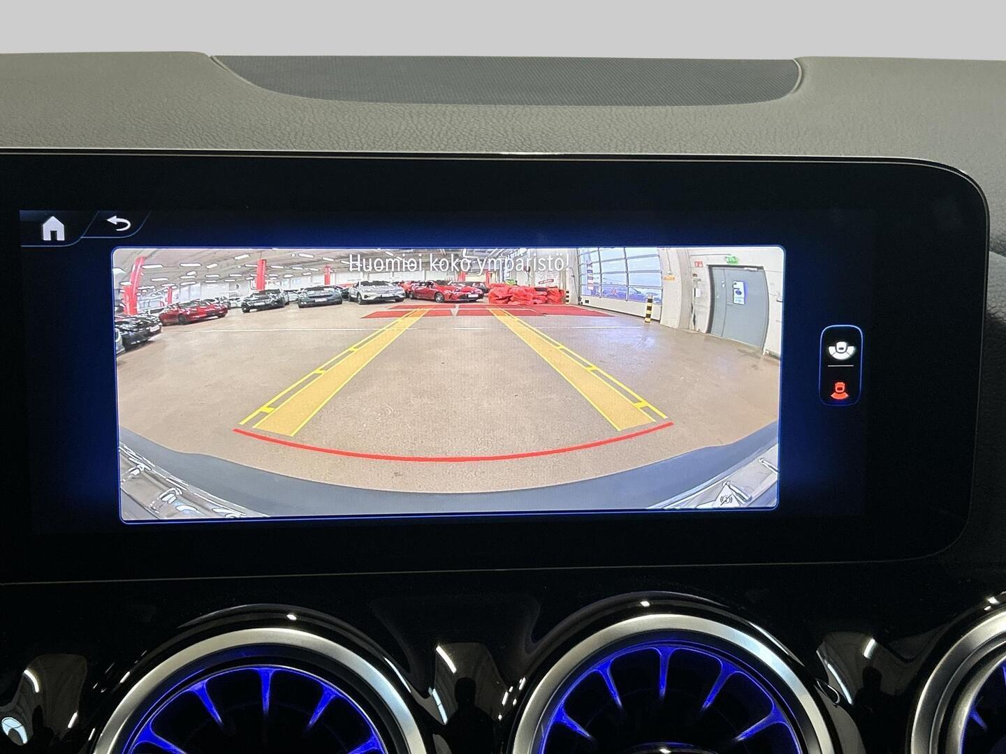 MERCEDES-BENZ EQA 2025