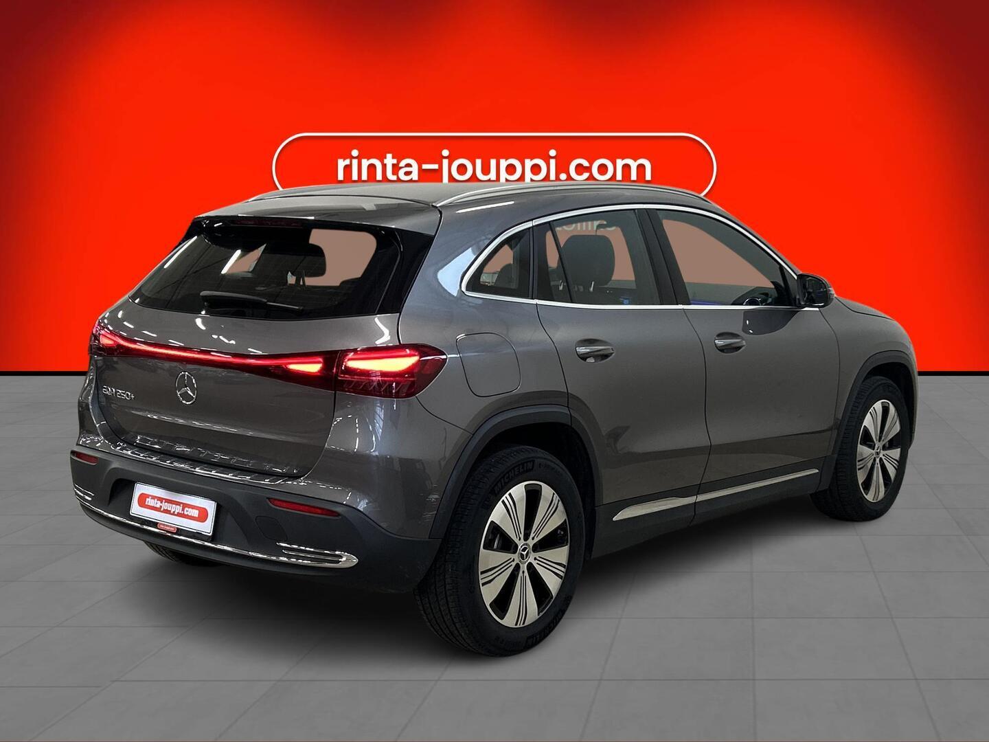 MERCEDES-BENZ EQA 2025