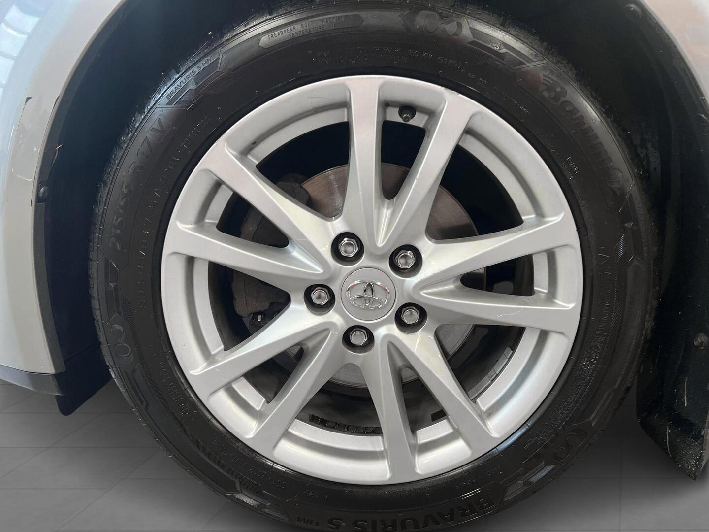 TOYOTA Avensis 2011