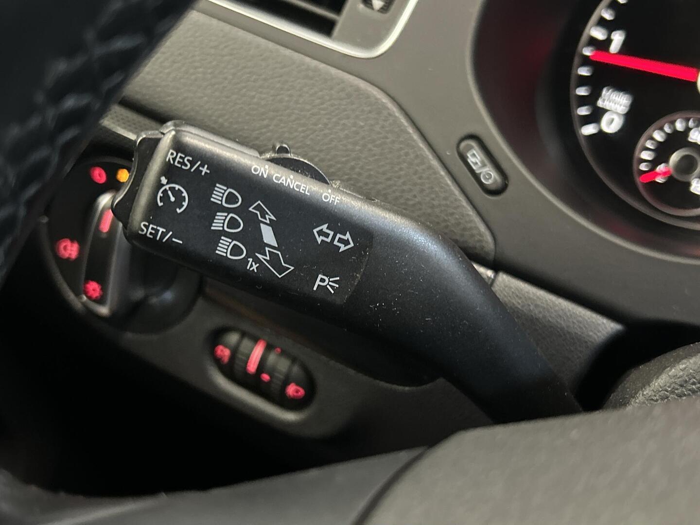 VOLKSWAGEN Jetta 2014