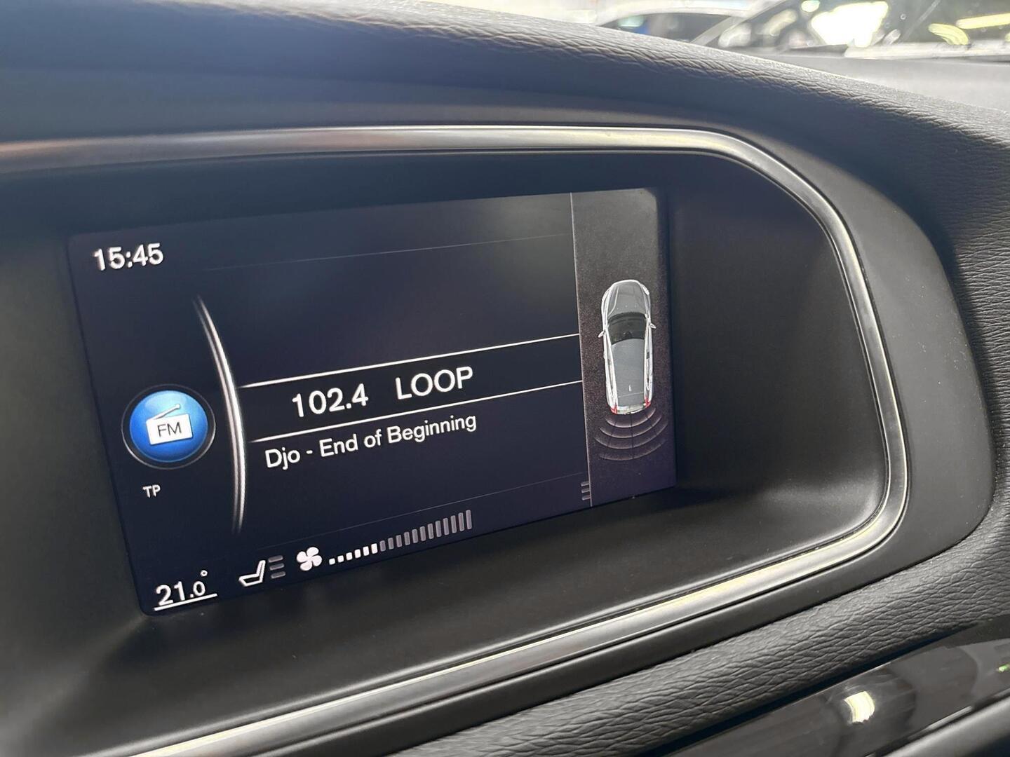 VOLVO V40 2019