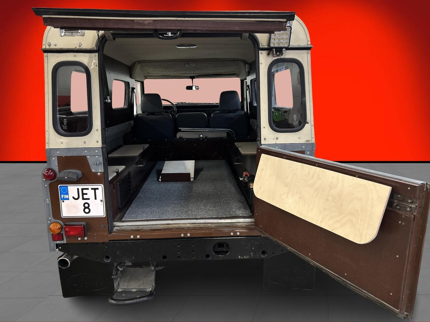 LAND ROVER DEFENDER 1984