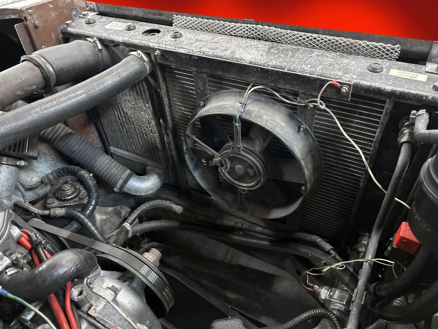 LAND ROVER DEFENDER 1984