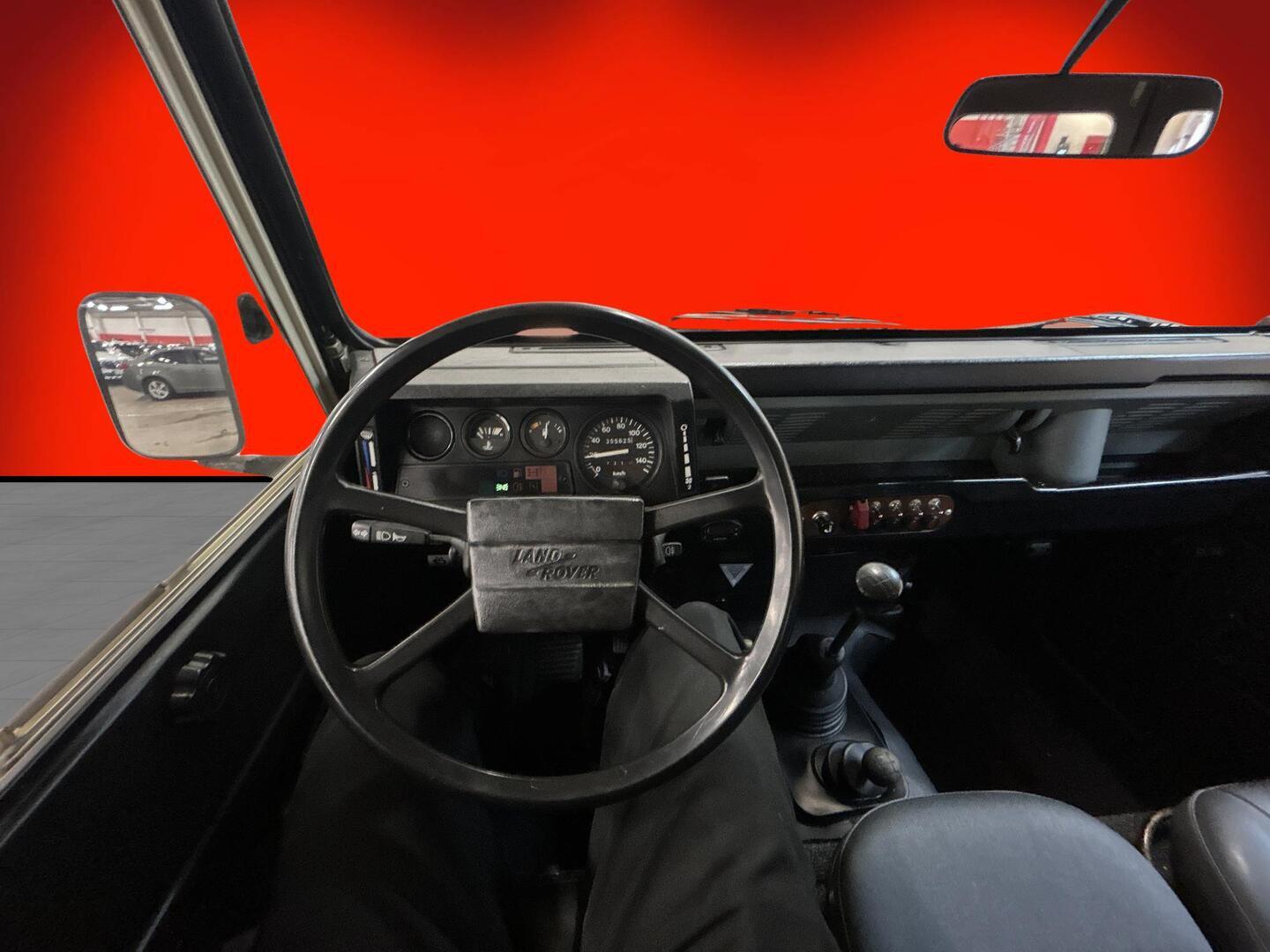 LAND ROVER DEFENDER 1984