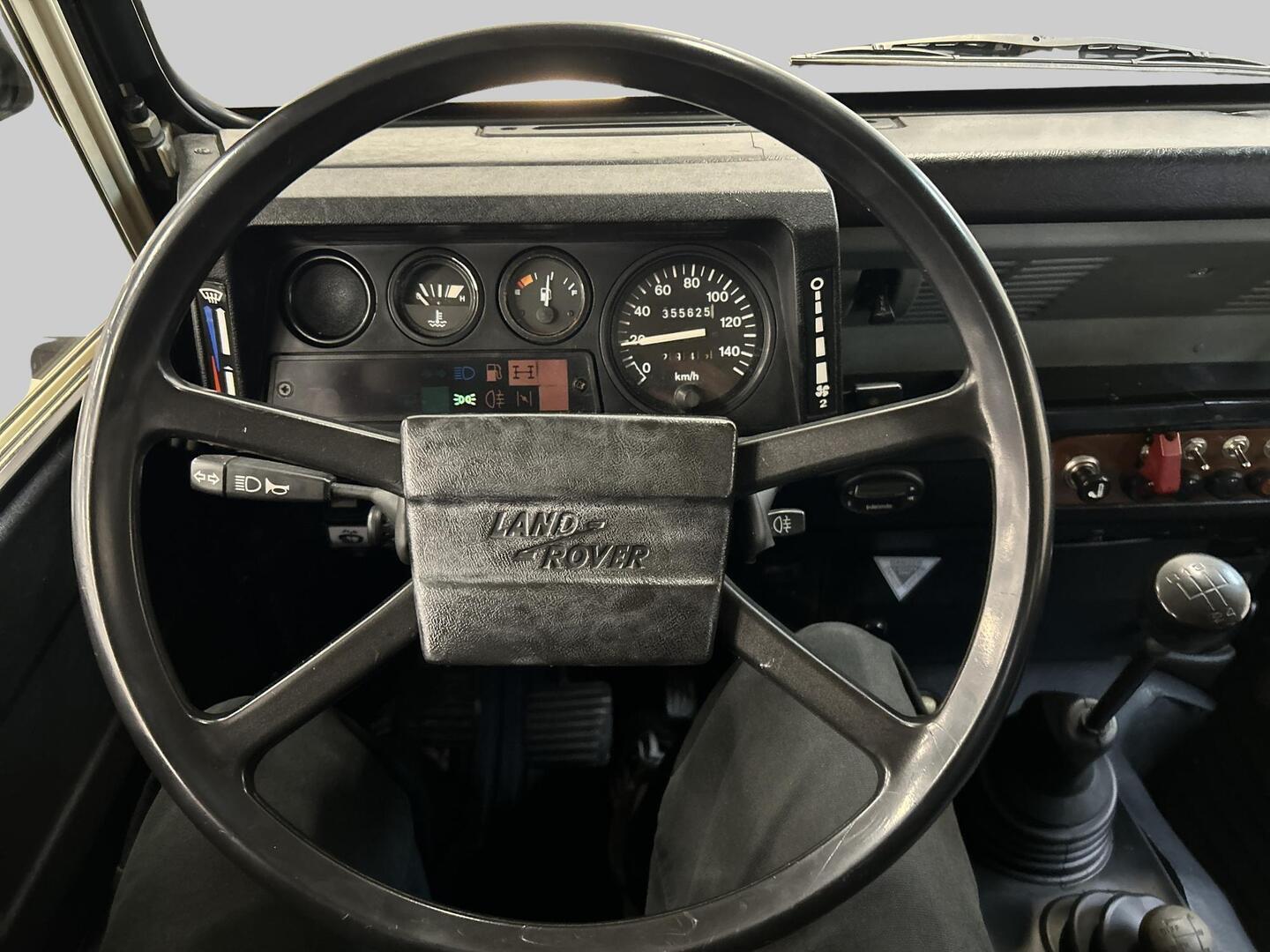 LAND ROVER DEFENDER 1984