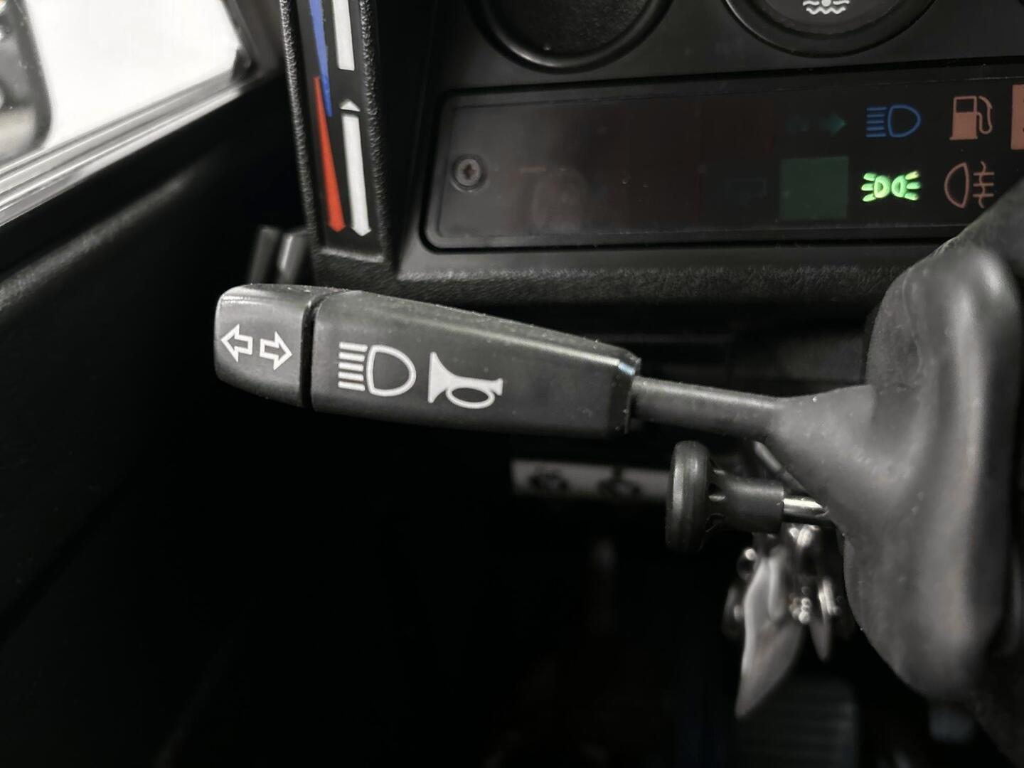 LAND ROVER DEFENDER 1984