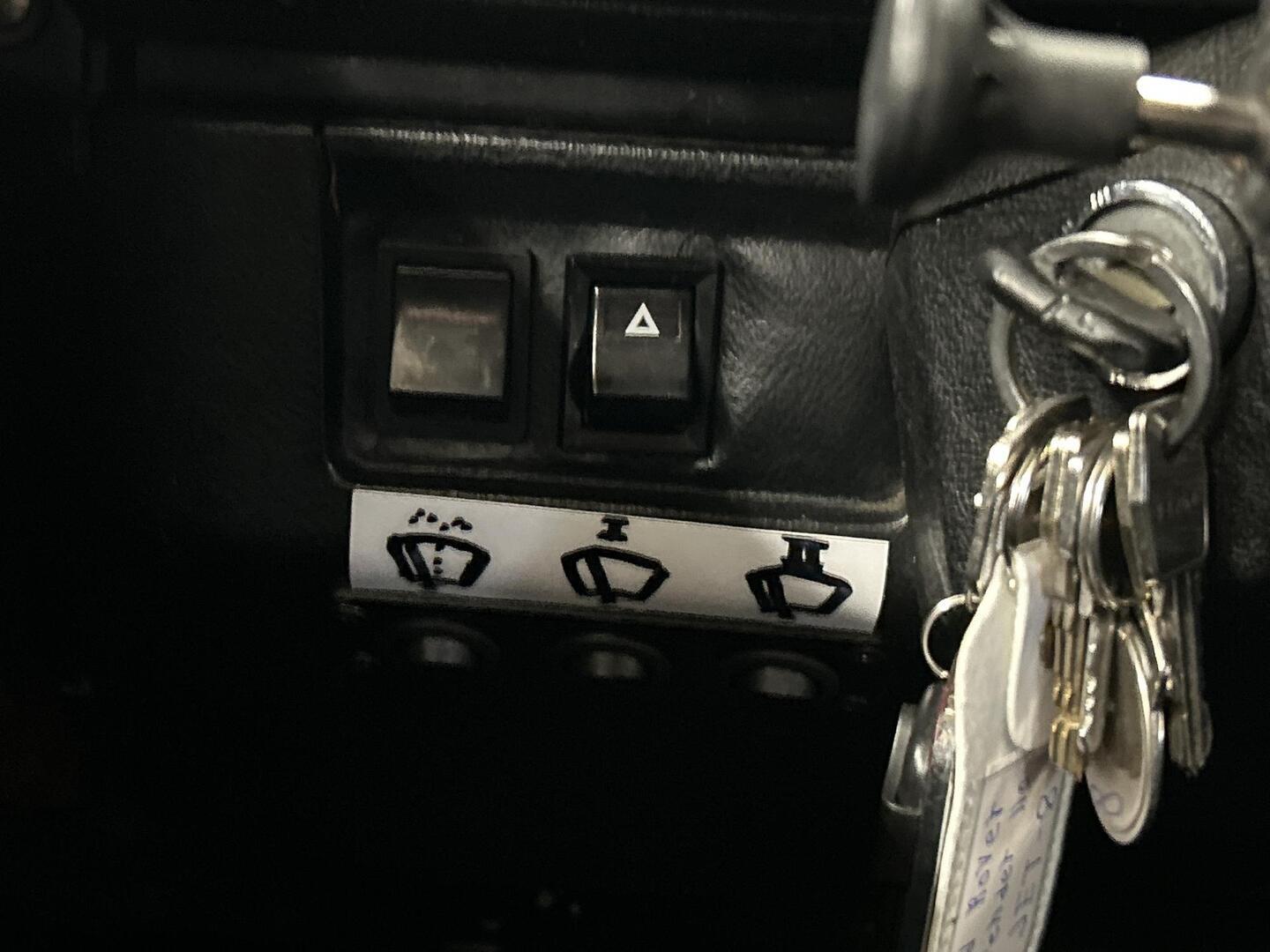 LAND ROVER DEFENDER 1984