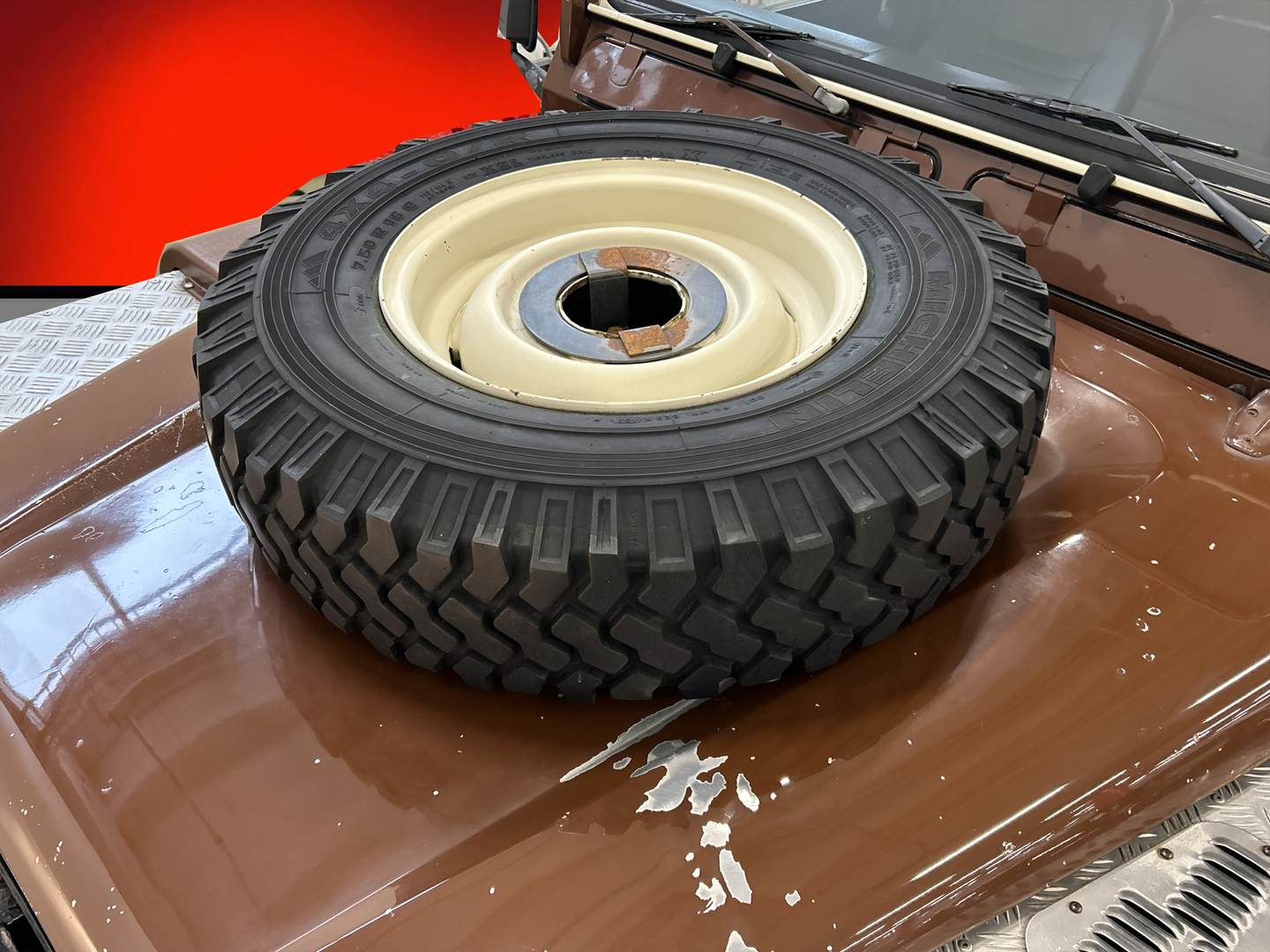 LAND ROVER DEFENDER 1984