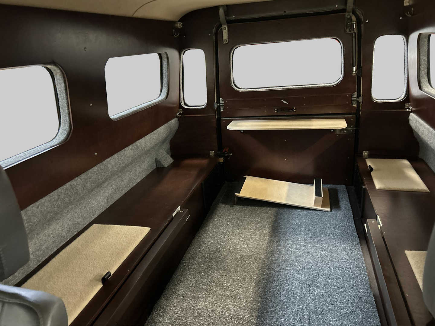 LAND ROVER DEFENDER 1984