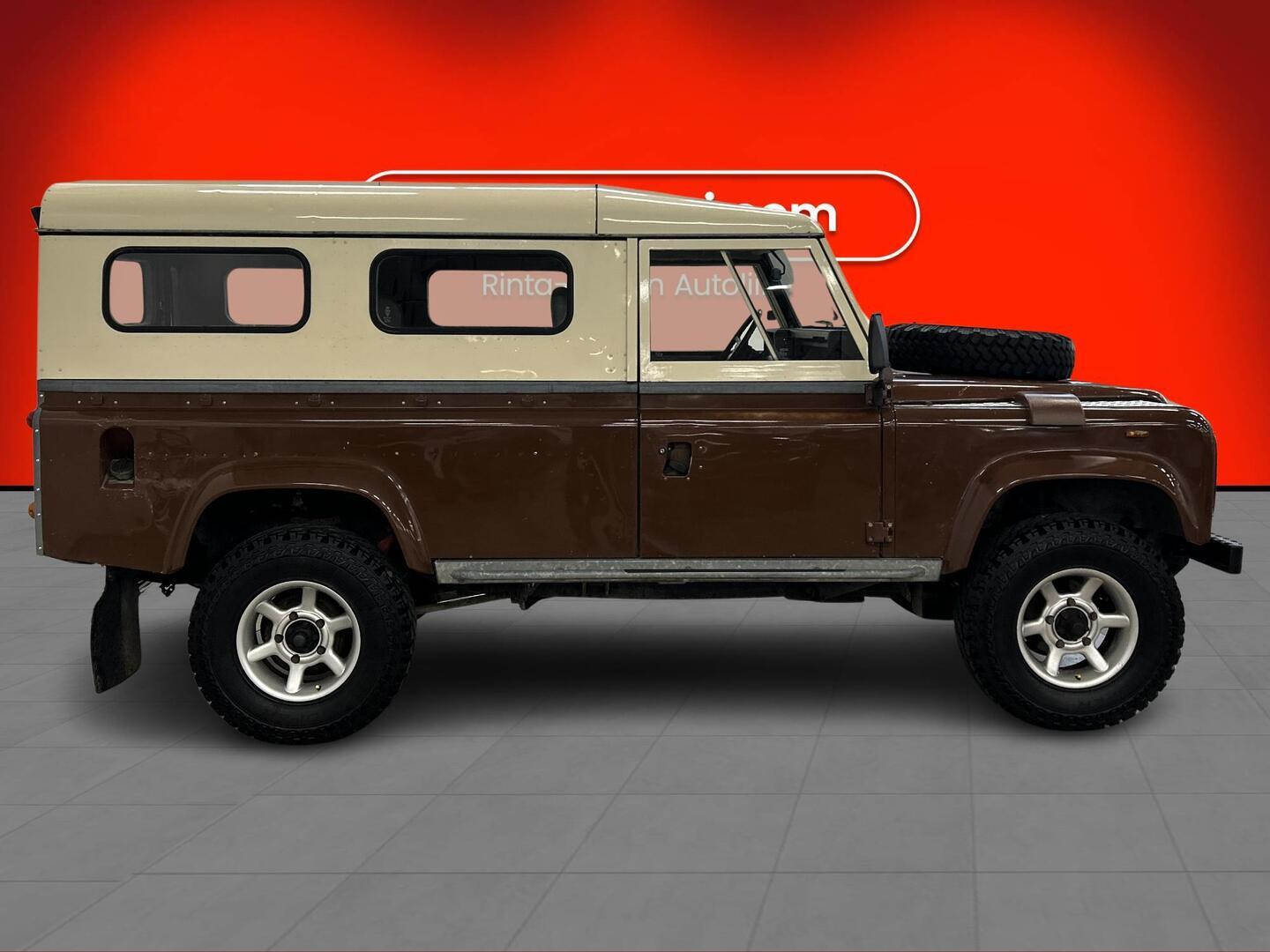 LAND ROVER DEFENDER 1984