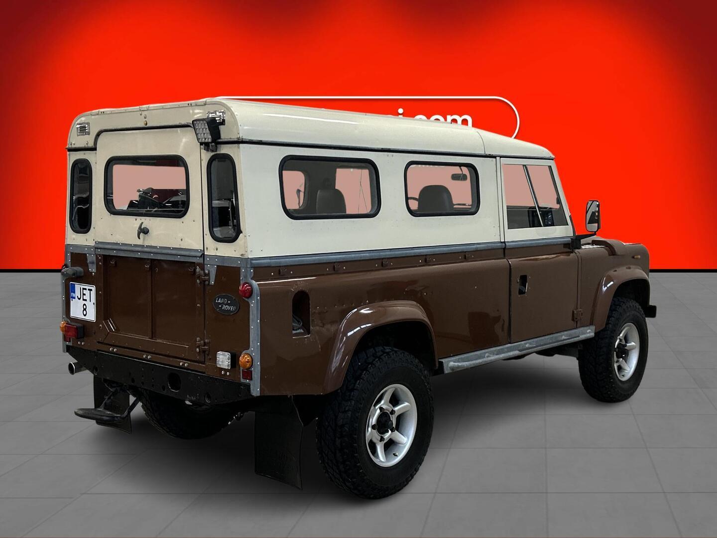 LAND ROVER DEFENDER 1984