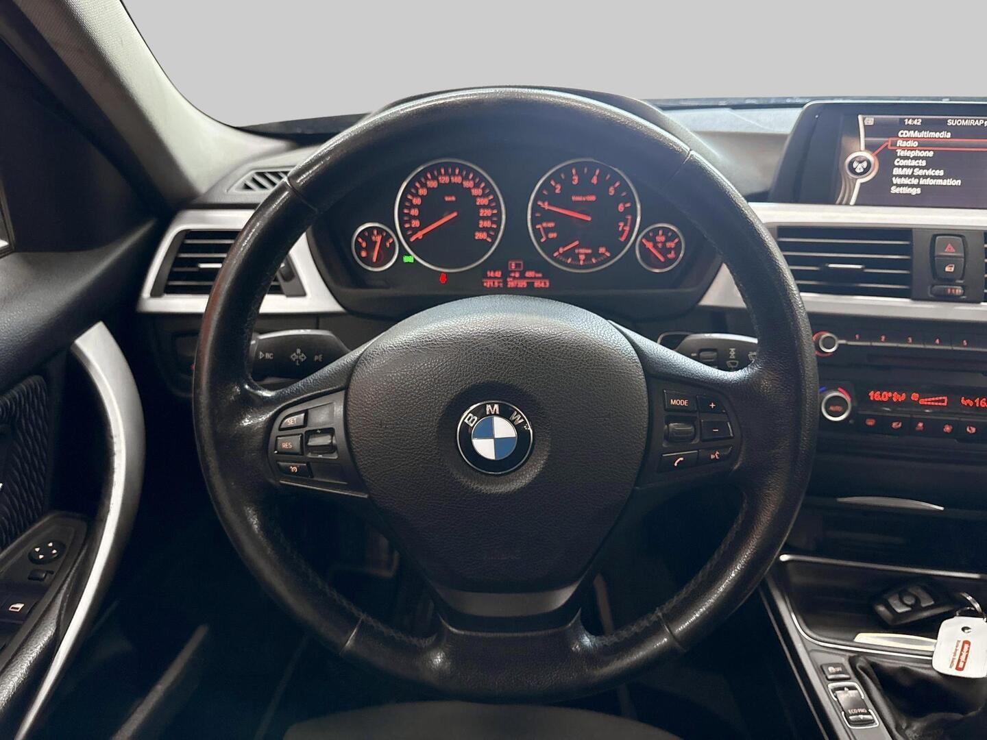 BMW 320 2012