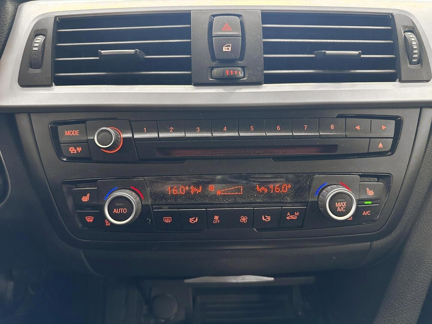 BMW 320 2012