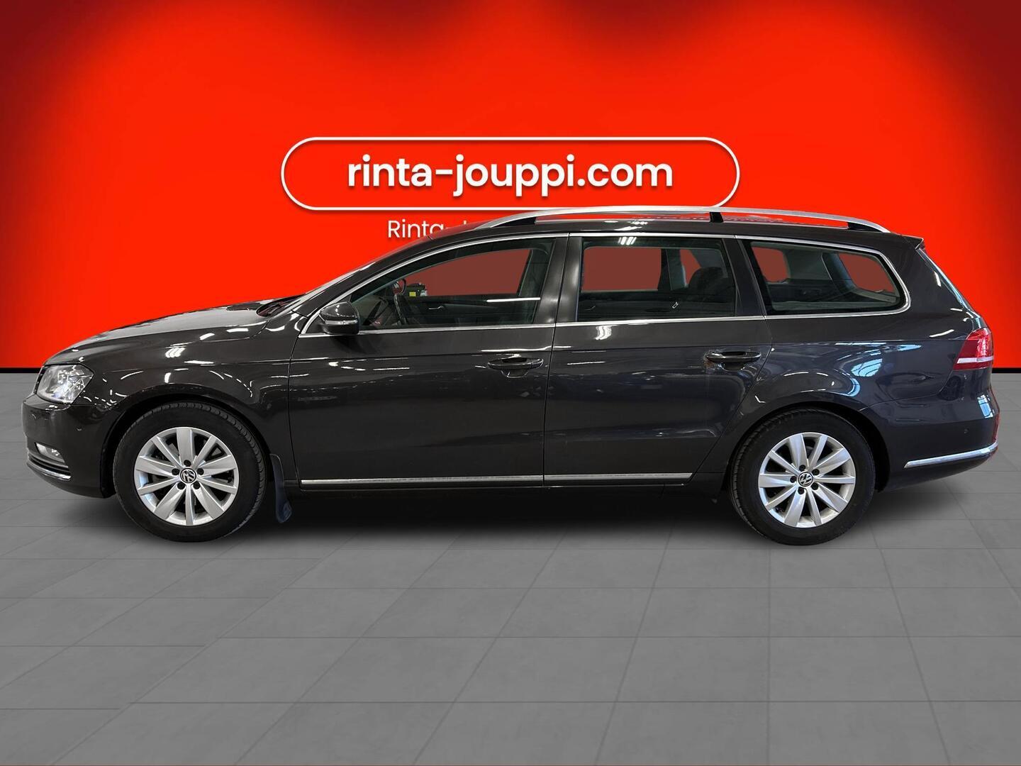 VOLKSWAGEN Passat 2011