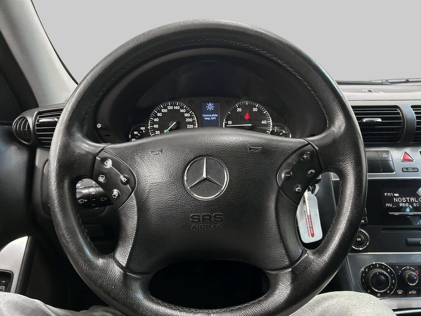 MERCEDES-BENZ C 2005